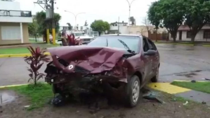 San Lorenzo: cinco lesionados en grave accidente automovilístico