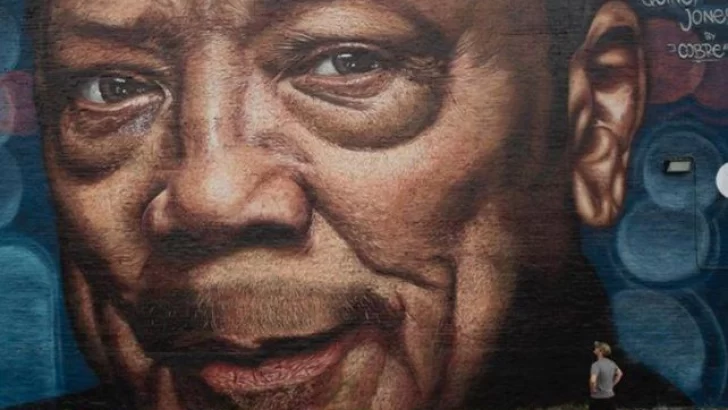“Niño de Cobre” hizo un mural a un mítico músico en Chicago