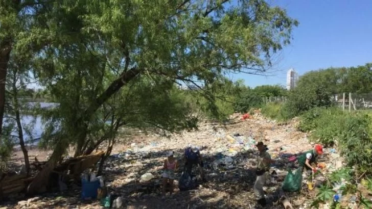 Agrupaciones convocan a una jornada de limpieza del río Paraná