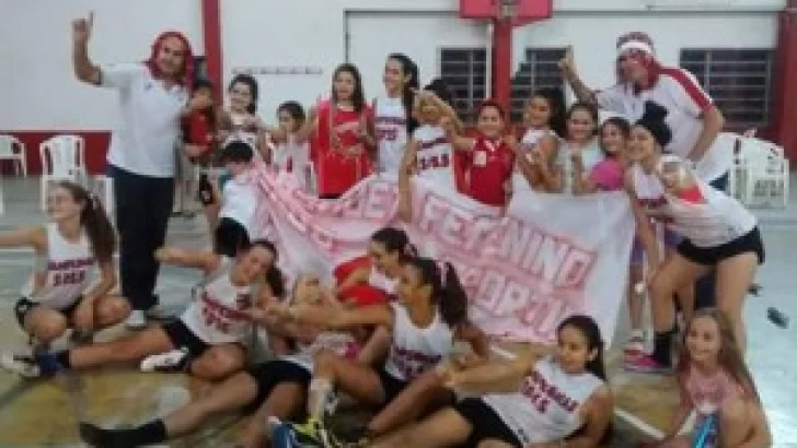 Invictas, las U14 se quedaron con la copa de la Liga Rosarina