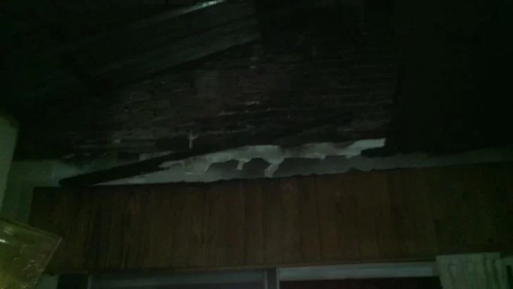 Se incendió una vivienda en Villa La Ribera
