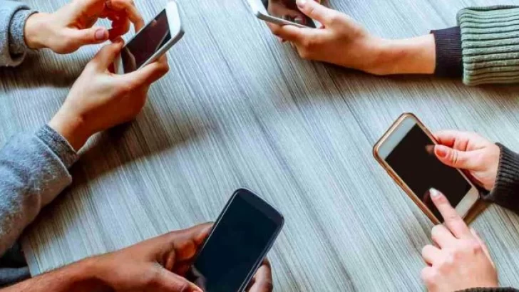 A fines de agosto aumentarán los servicios de telefonía celular