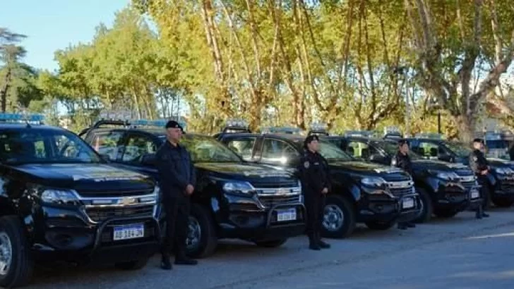 Serodino y Carrizales recibieron un nuevo móvil Policial
