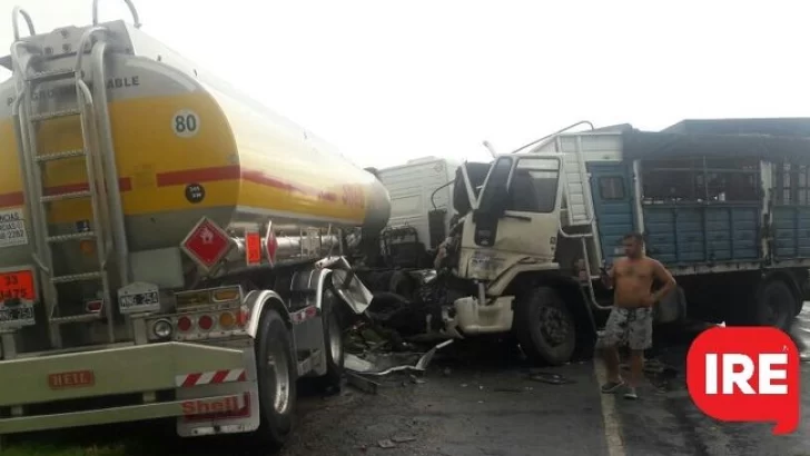 Accidente sobre la Au Rosario Santa Fe a la altura de San Lorenzo