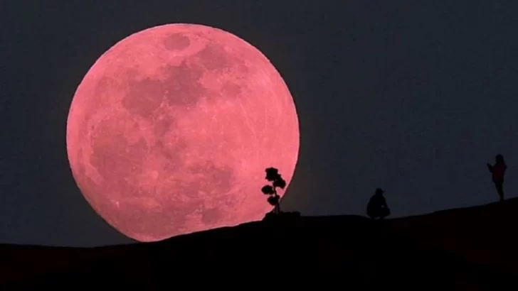 Esta noche se podrá presenciar la espectacular superluna rosa