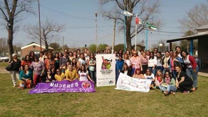 Gran concurrencia al Taller de Formación de Género
