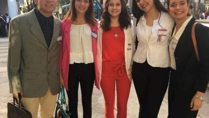 Jovenes Oliverenses participaron del Modelo de las Naciones Unidas