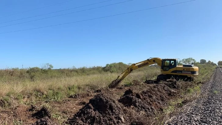 Monje prevé finalizar la limpieza del canal para el fin de semana