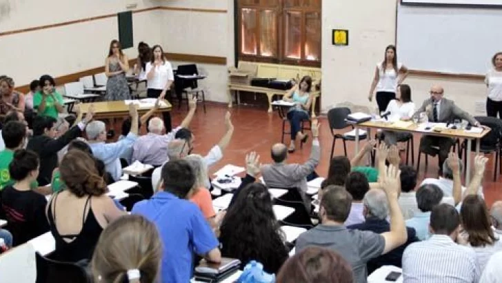 Hoy: Paro de Universitarios. Conadu va por paros rotativos