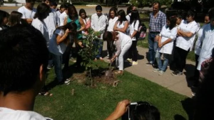 Puerto Gaboto homenajeó a los desaparecidos durante la dictadura