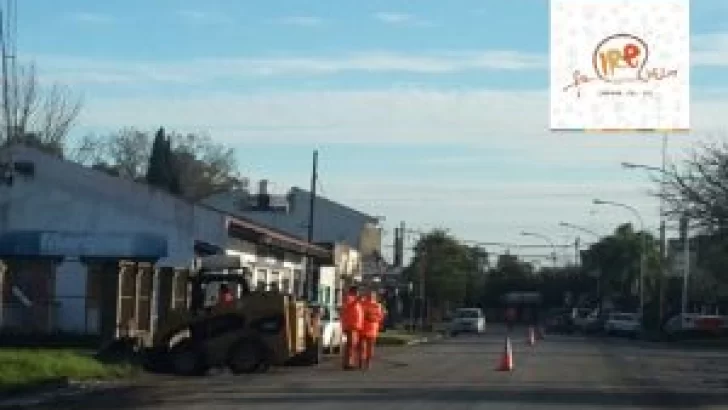 Reparan la Ruta 11 en el tramo urbano de Oliveros