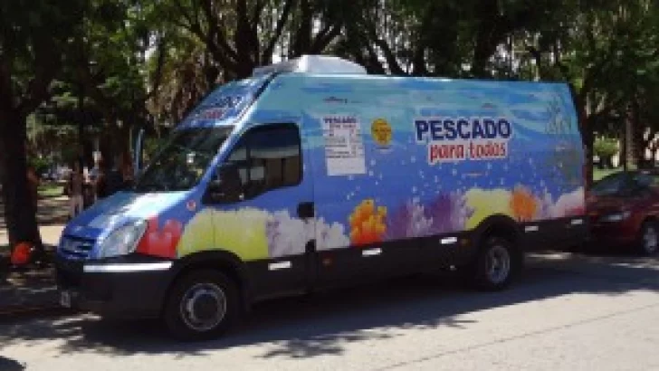 El camión de la Economía Popular pasó por Oliveros