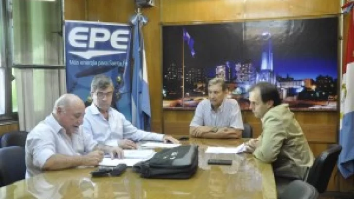 Rasetto se reunió con directivos de la EPE por obras para Iriondo