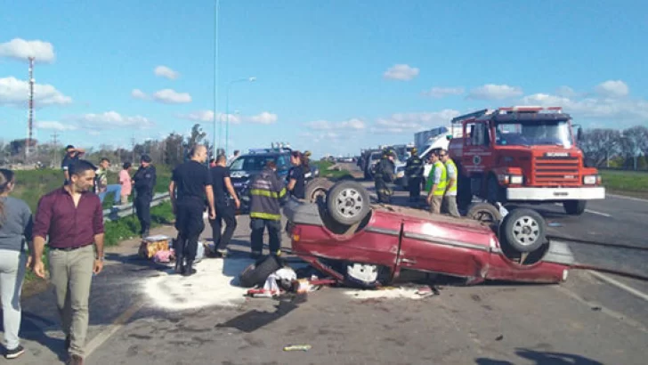 Un milagro: toda la familia accidentada en la autopista fuera de peligro