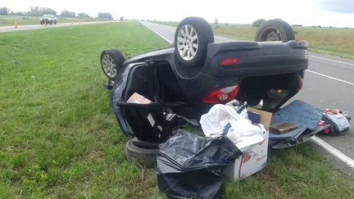 Doble vuelco en la autopista