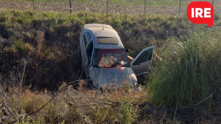 Un auto protagonizó un impresionante vuelco entre Andino y Aldao: Sin heridos