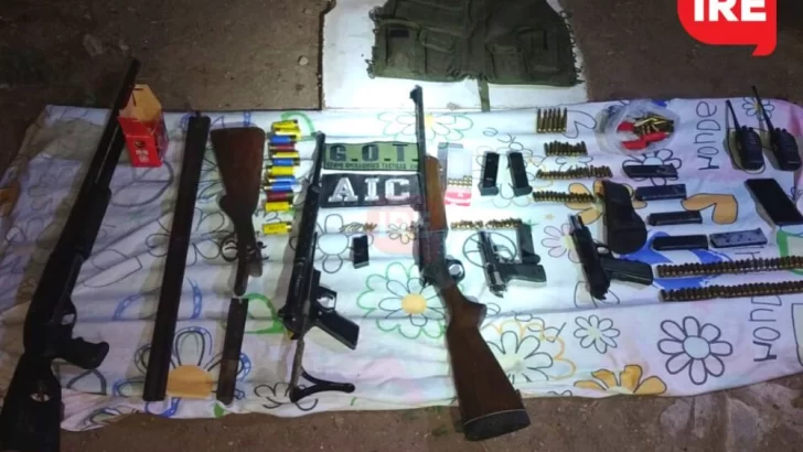 Por una balacera en Rosario secuestraron un arsenal de armas en Monje