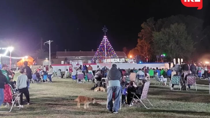 Carrizales volverá a encender su arbolito con una especial feria nocturna