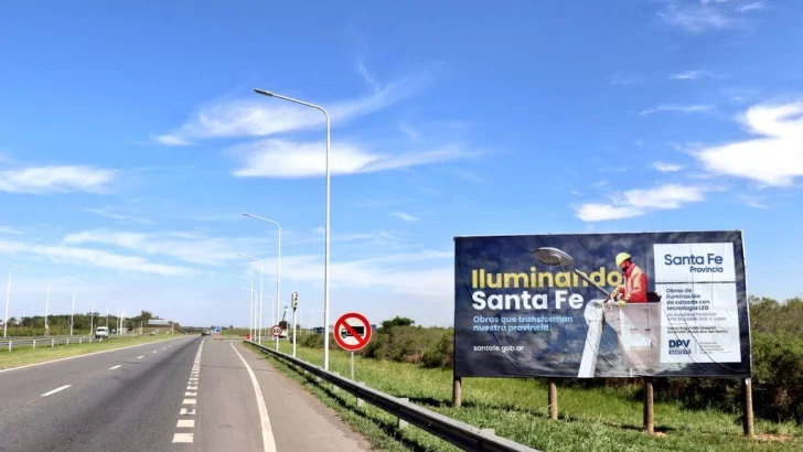 Provincia avanza con las obras de iluminación en la autopista