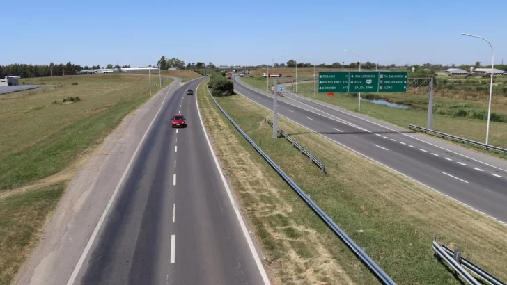 Gran susto: Viajaba por autopista y se le reventó un neumático cerca de La Ribera