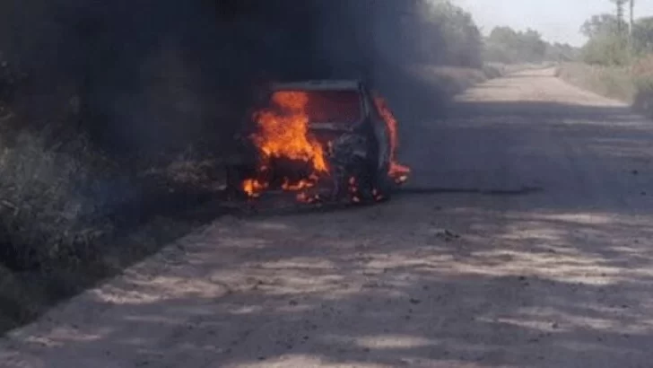 Asesinaron a un hombre en Beltrán y luego quemaron el auto utilizado en el crimen