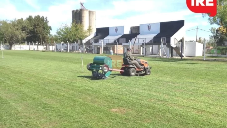 Timbuense comenzó a sembrar el campo de juego de su estadio