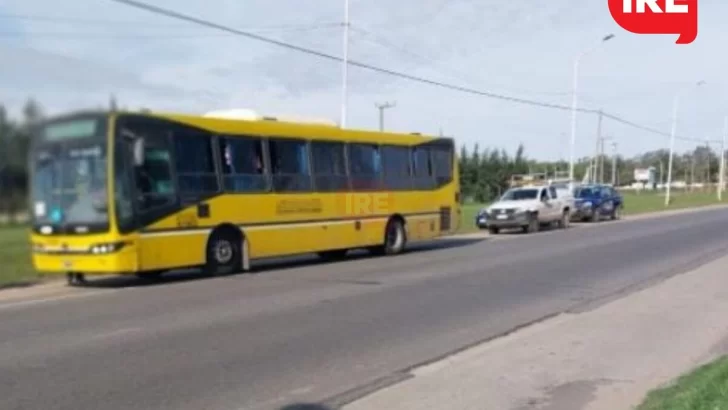 Tres pasajeras heridas en un choque entre una chata y un colectivo