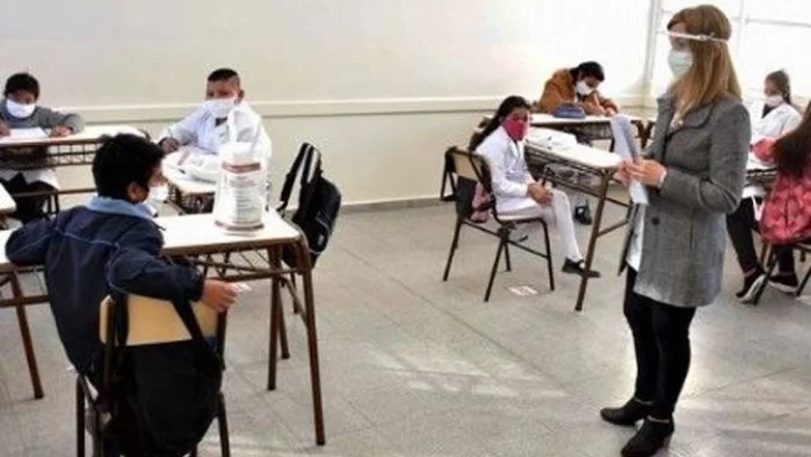 Los alumnos que cursan el fin de ciclo volverían a clases el 17 de febrero