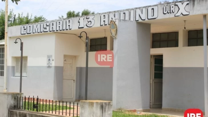 Violentaron una puerta e ingresaron a robar en una casa de Andino