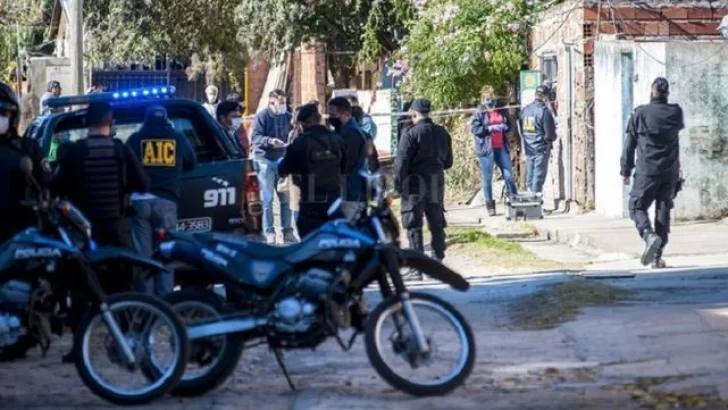 Mataron a balazos a una joven de 30 años y un adolescente de 14 en Beltrán