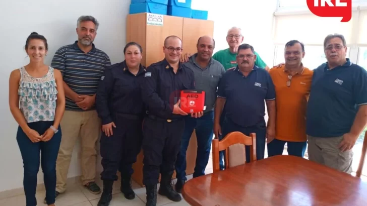 La comuna de Andino le entregó un desfibrilador a Bomberos Voluntarios