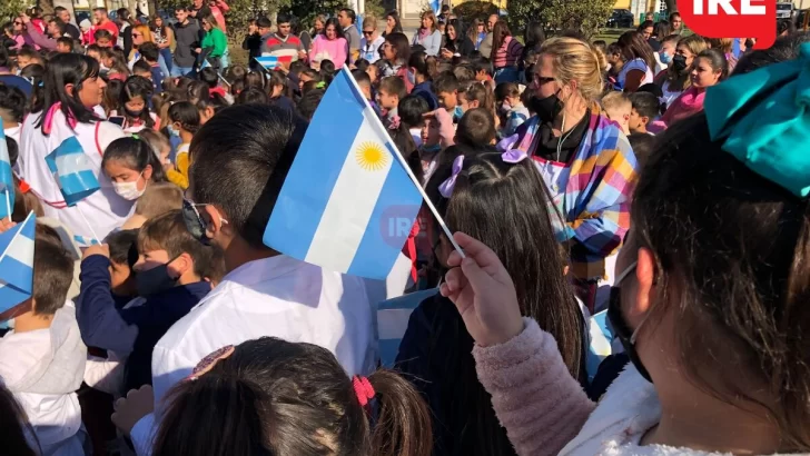 Acto, desfile y peña folclórica en Timbúes para celebrar el Día de la Independencia