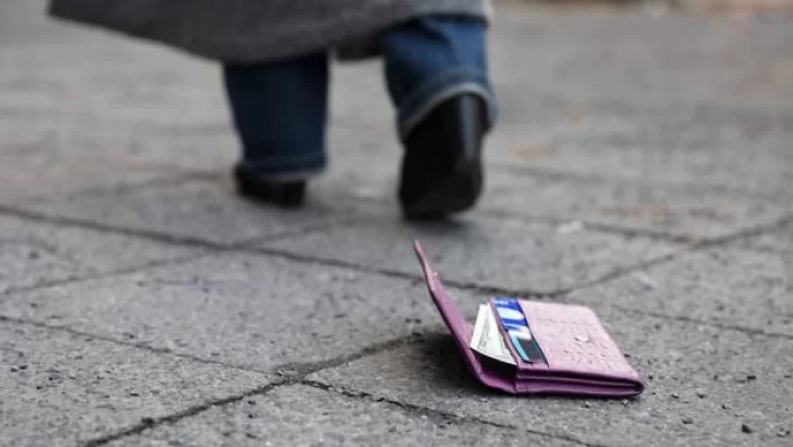 Solidaridad: Una abuela perdió el dinero para pagar la farmacia