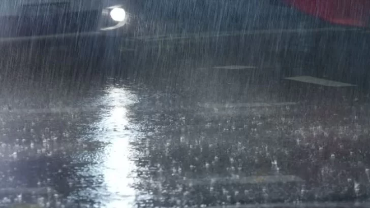 Clima: Piloto y paragüas. Tormentas para la tarde de viernes
