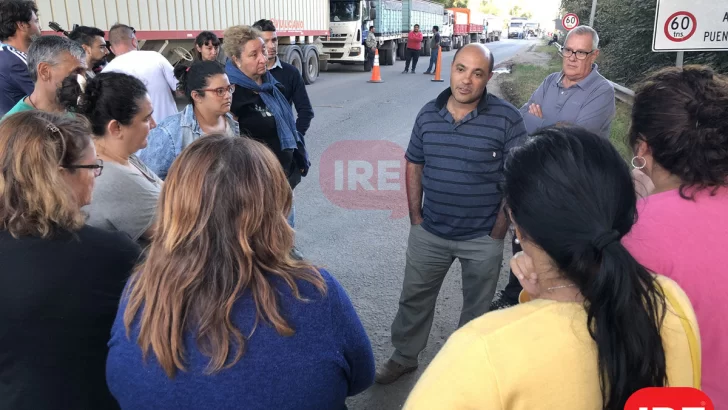 “Pedimos quince camiones de piedra para recuperar un camino”