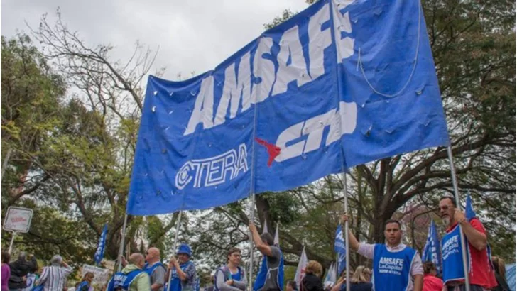 Provincia cumplió lo anunciado, descontó los días de paro y Amsafe lo repudió