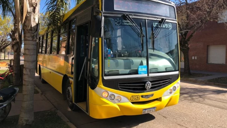 Rosario Bus aumentó un 23% y viajar se hace cada vez más difícil