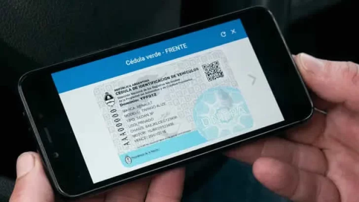 Los conductores podrán circular con las cédulas verde y azul en el celular