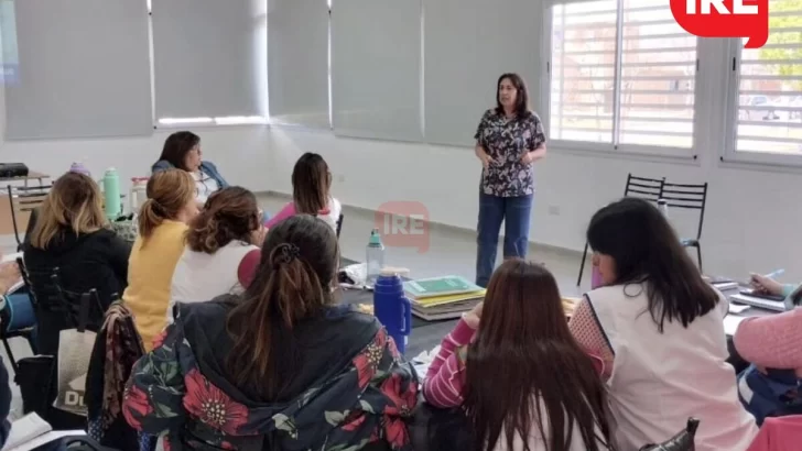 AMSAFE dictó talleres de formación para el desarrollo educativo en Puerto y Timbúes