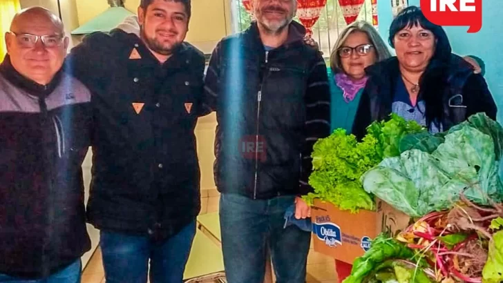 Hecho en casa: La Huerta comunal de Andino le entregó su producción al comedor de la escuela primaria