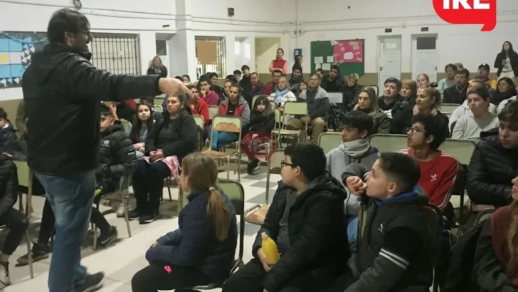 Se realizó una charla educativa emocional para mas de 90 deportistas en Díaz