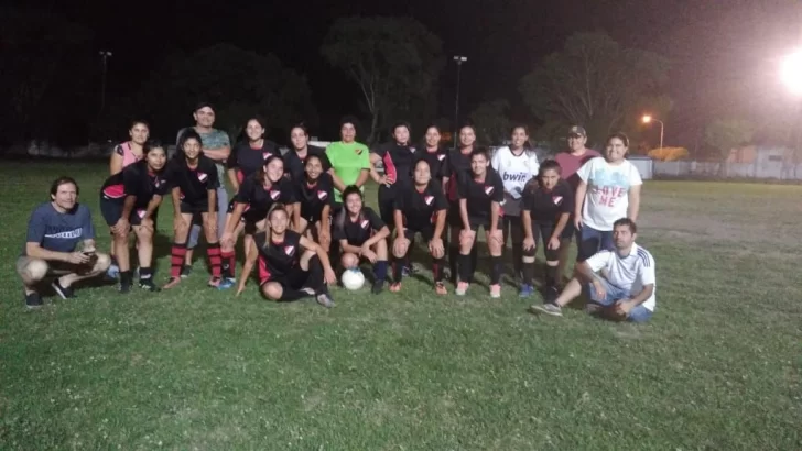 Garra y corazón: Sebastian Gaboto se prepara competitivo en fútbol femenino