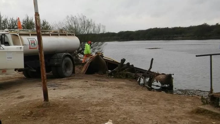 Turistas preocupados por contaminación en Puerto Gaboto