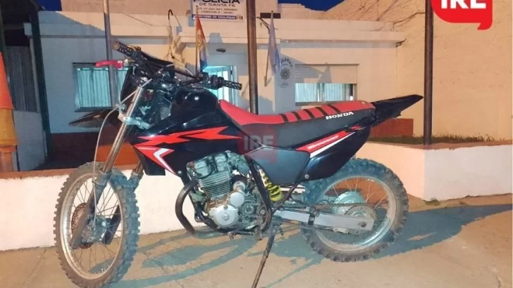 Un joven de Maciel circulaba en una moto robada y quedó detenido