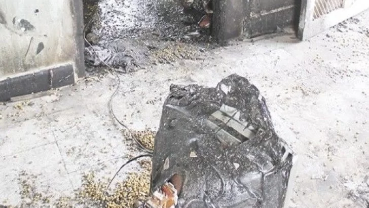 Un cortocircuito en un televisor provocó un incendio