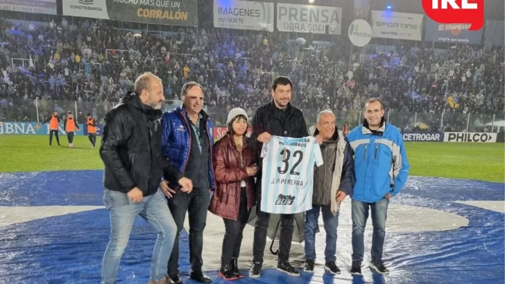 Emocionante reconocimiento y recibimiento de Atlético Túcuman a Juan Pereyra