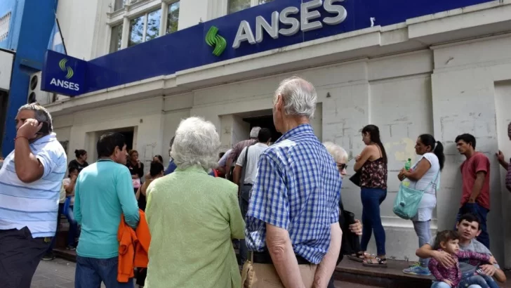 Los jubilados cobrarán el bono de $3000 a partir del 8 de abril