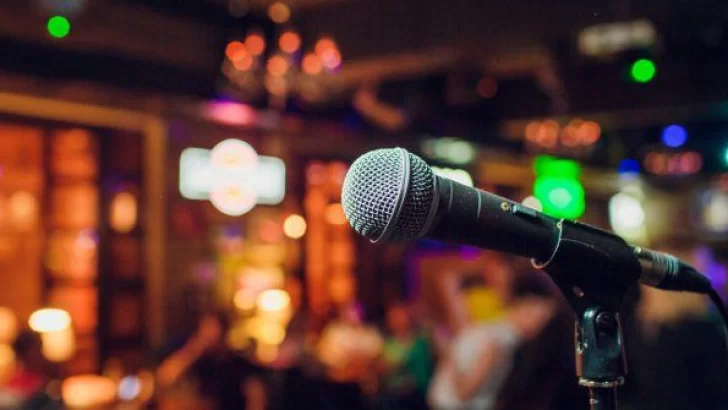 Bomberos Voluntarios invitan a un gran karaoke