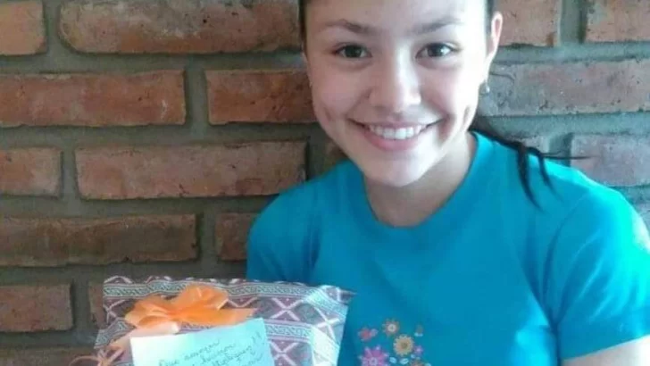 Encontró una billetera con dinero y se la llevó al dueño a la casa