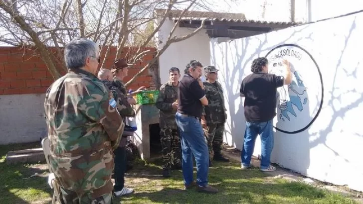 Ex-Combatientes colaboraron para pintar un mural en La Ribera